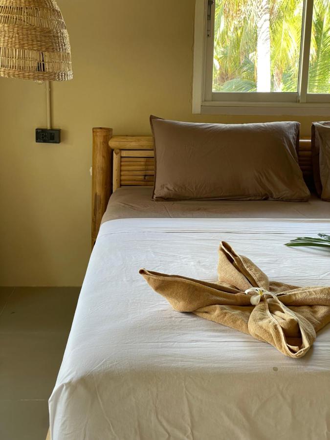 Mythai Guesthouse โฉลกหลำ ภายนอก รูปภาพ